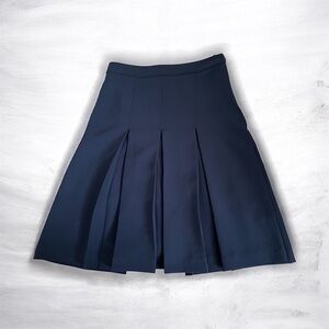 Aritzia Wilfred windmill pleated black academia skirt size 2